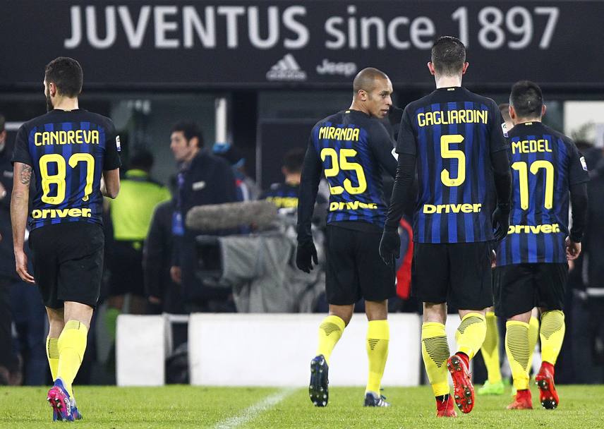 La delusione dei giocatori dell&#39;Inter dopo il gol subito. LaPresse